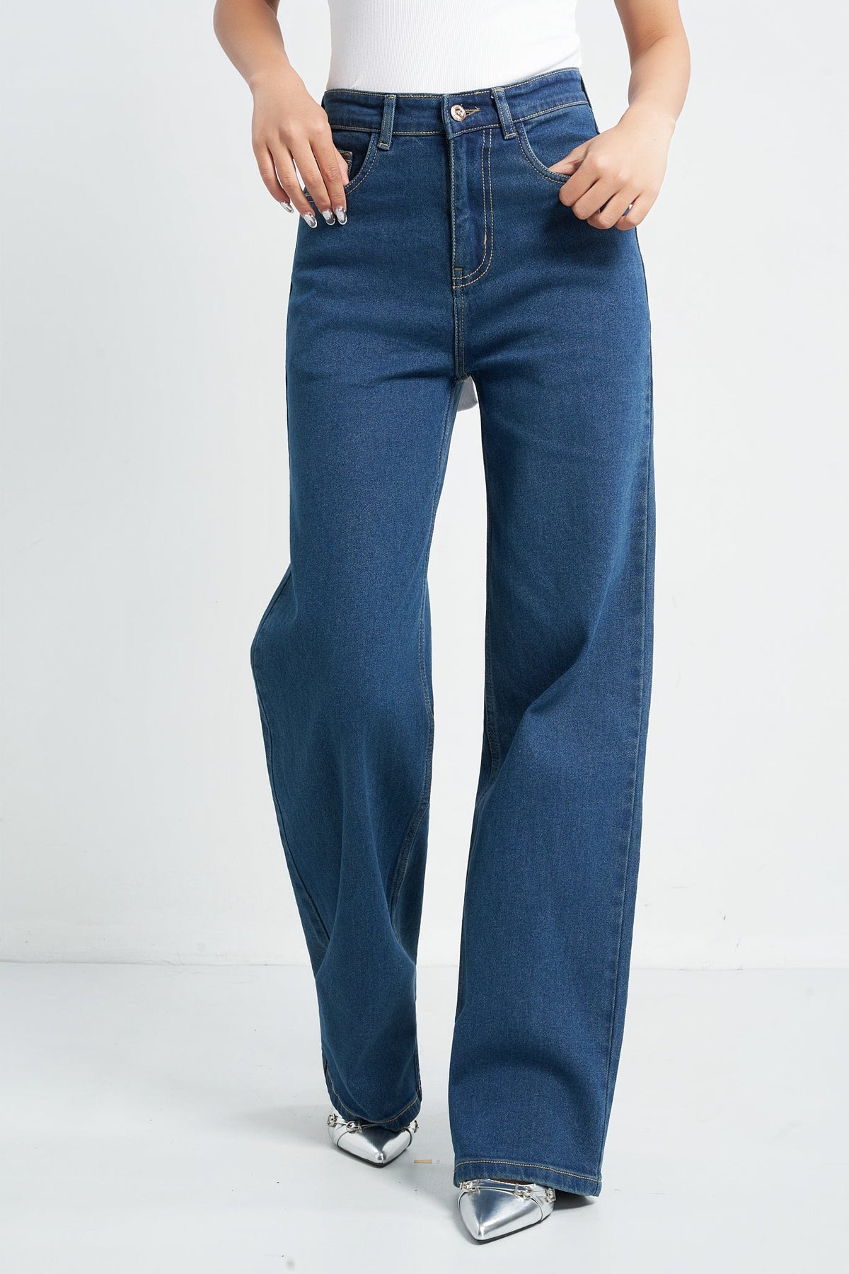 Wide Leg High Rise Jeans