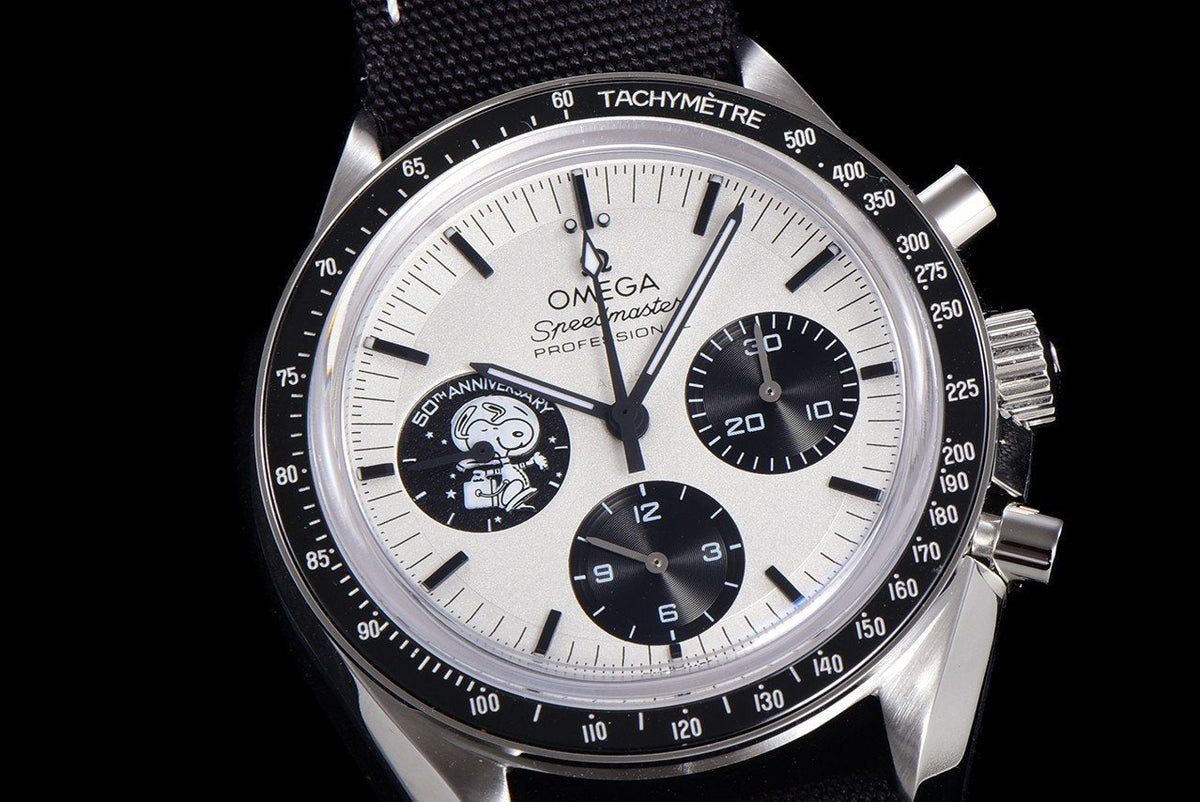 SPEEDMASTER MOONWATCH SNOOPY BLACK BEZEL TEXTILE