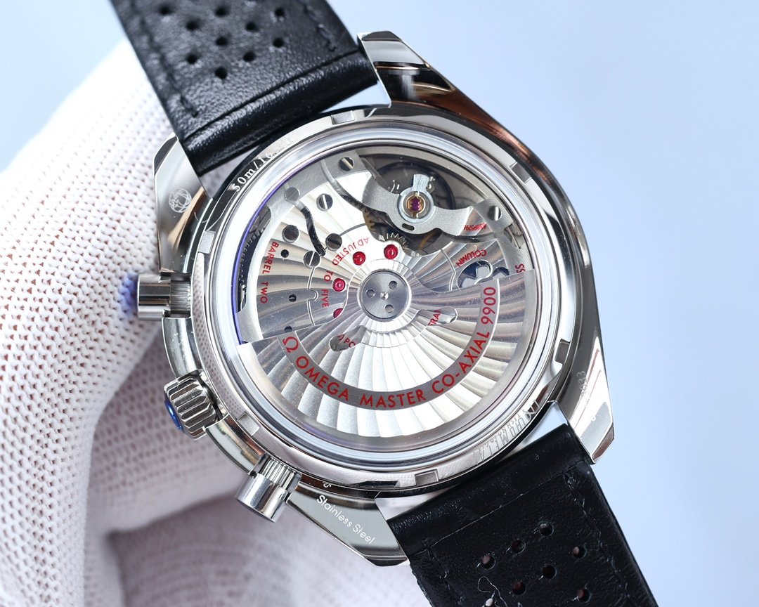 SPEEDMASTER RACING 44 CERAMIC BLACK DIAL LEATHER
