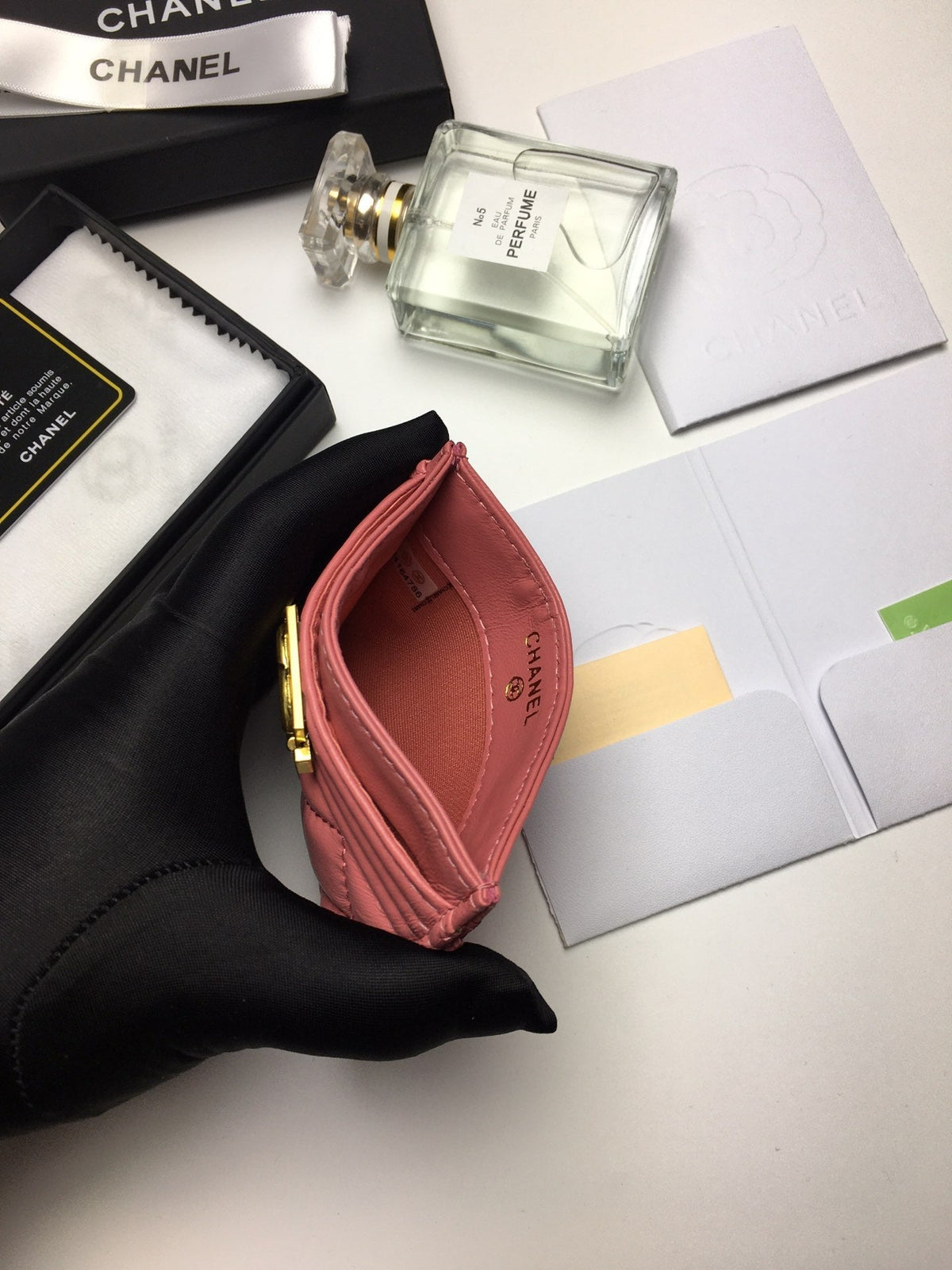 CC BOY CARD HOLDER 11.2 CORAL CALFSKIN GOLD ICON
