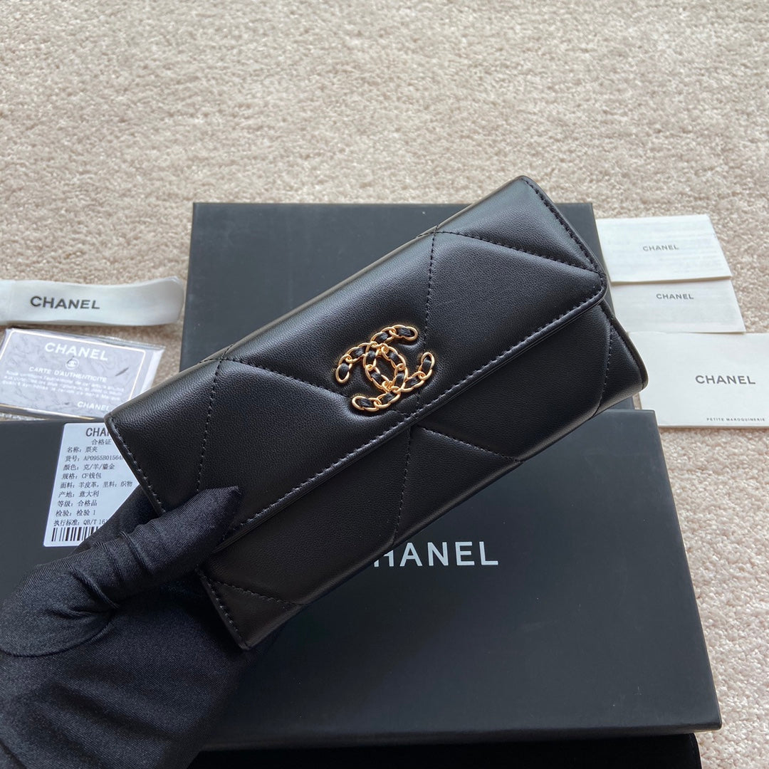 CC 19 Long Wallet 19cm Black Calfskin