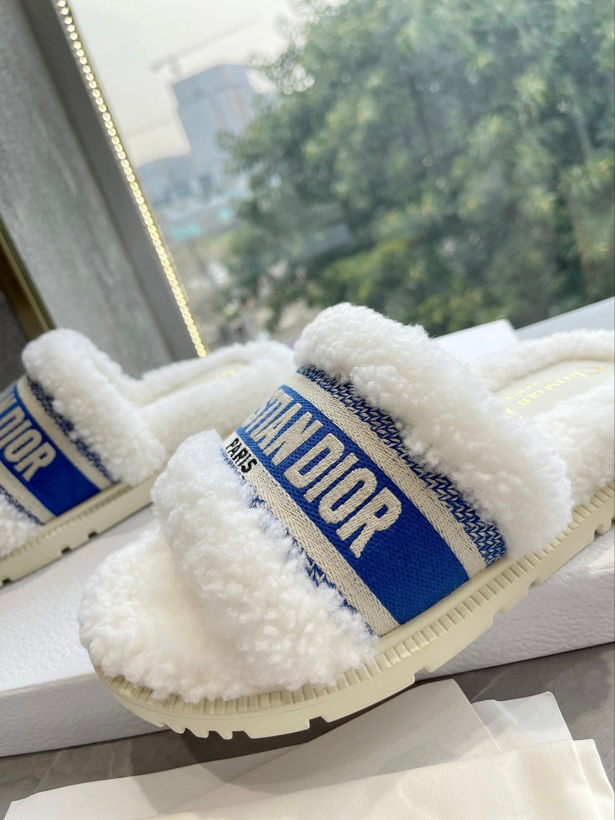 CD 25 Flat Slippers White Blue Wool 395569
