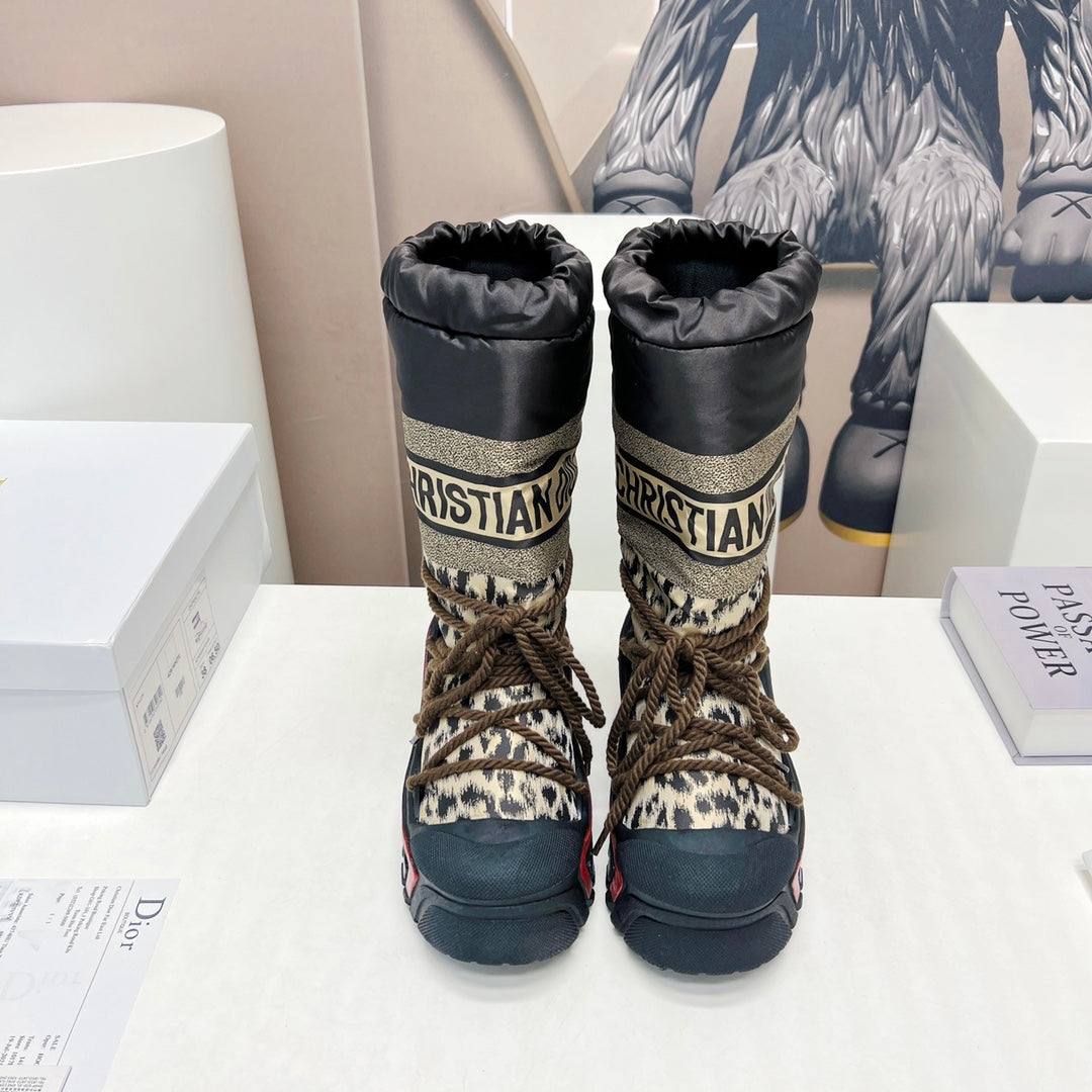 CD Platform Snow Boots Black Beige Cowhide Nylon Fabric 539655