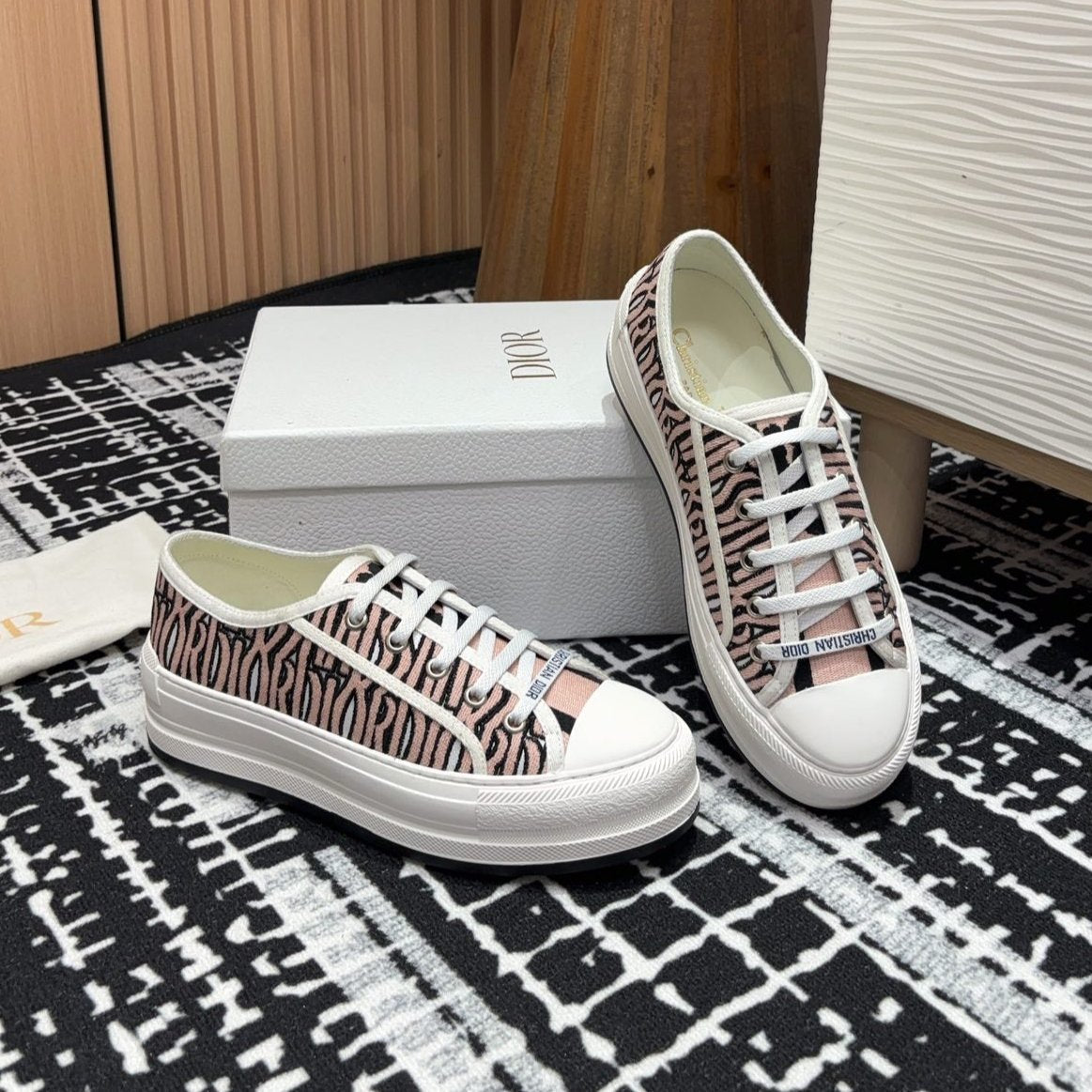 CD Walk'n'Dior Platform Sneaker Pale Pink Miss Canvas