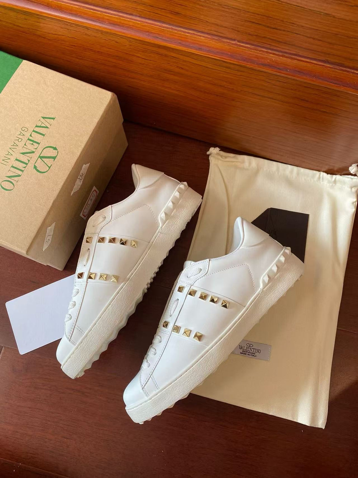 Valen Garavani Rockstud Untitled Flap Sneaker White Calfskin