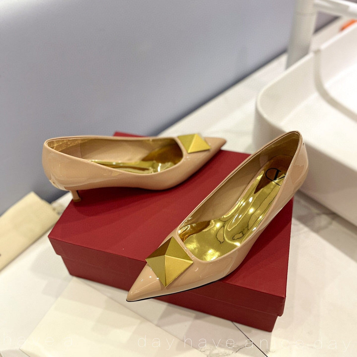 One Stud Gold Patent Beige Leather Pump