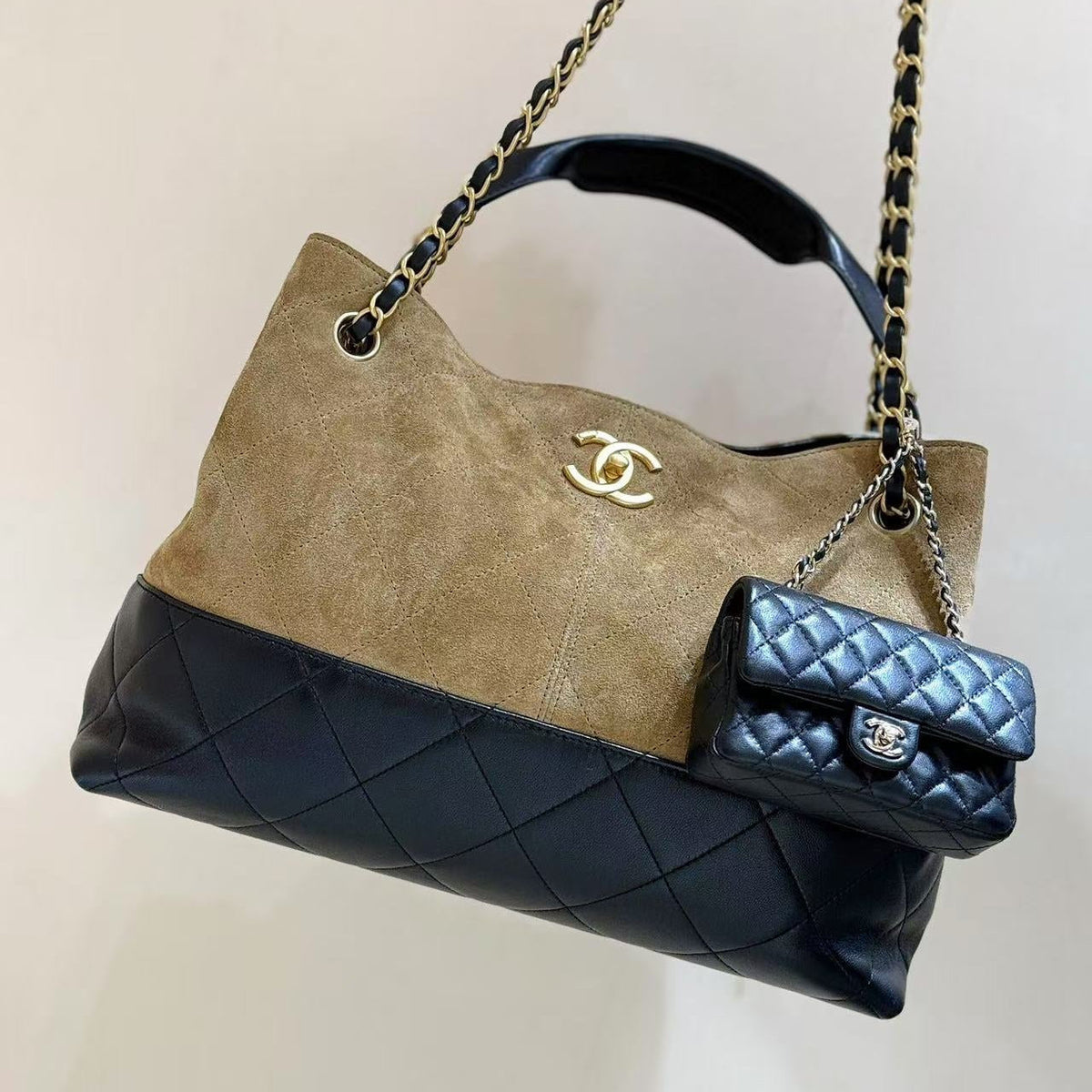 CC Tote bag Black mix Beige Suede Calfskin
