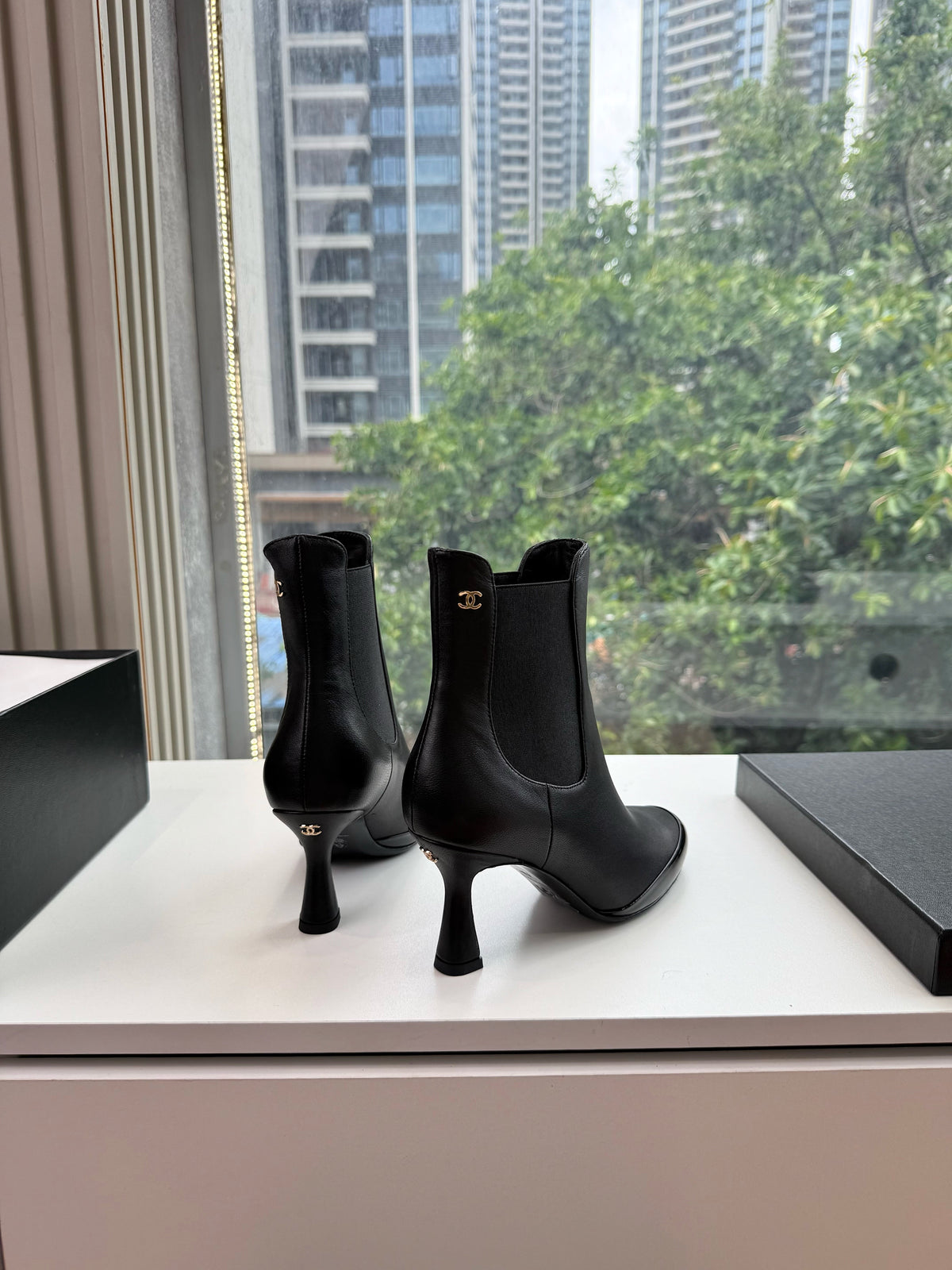 CC 26s Boot Black Lambskin Patent Leather 916019