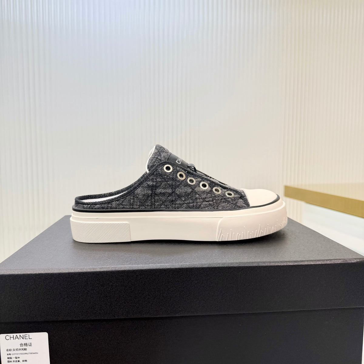 CC 26s Casual Sports Mules Black White Suede Cowhide 924003