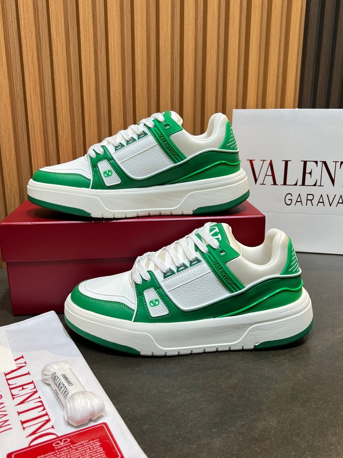 VT 25S Couple Sneakers White Green Calfskin 563111