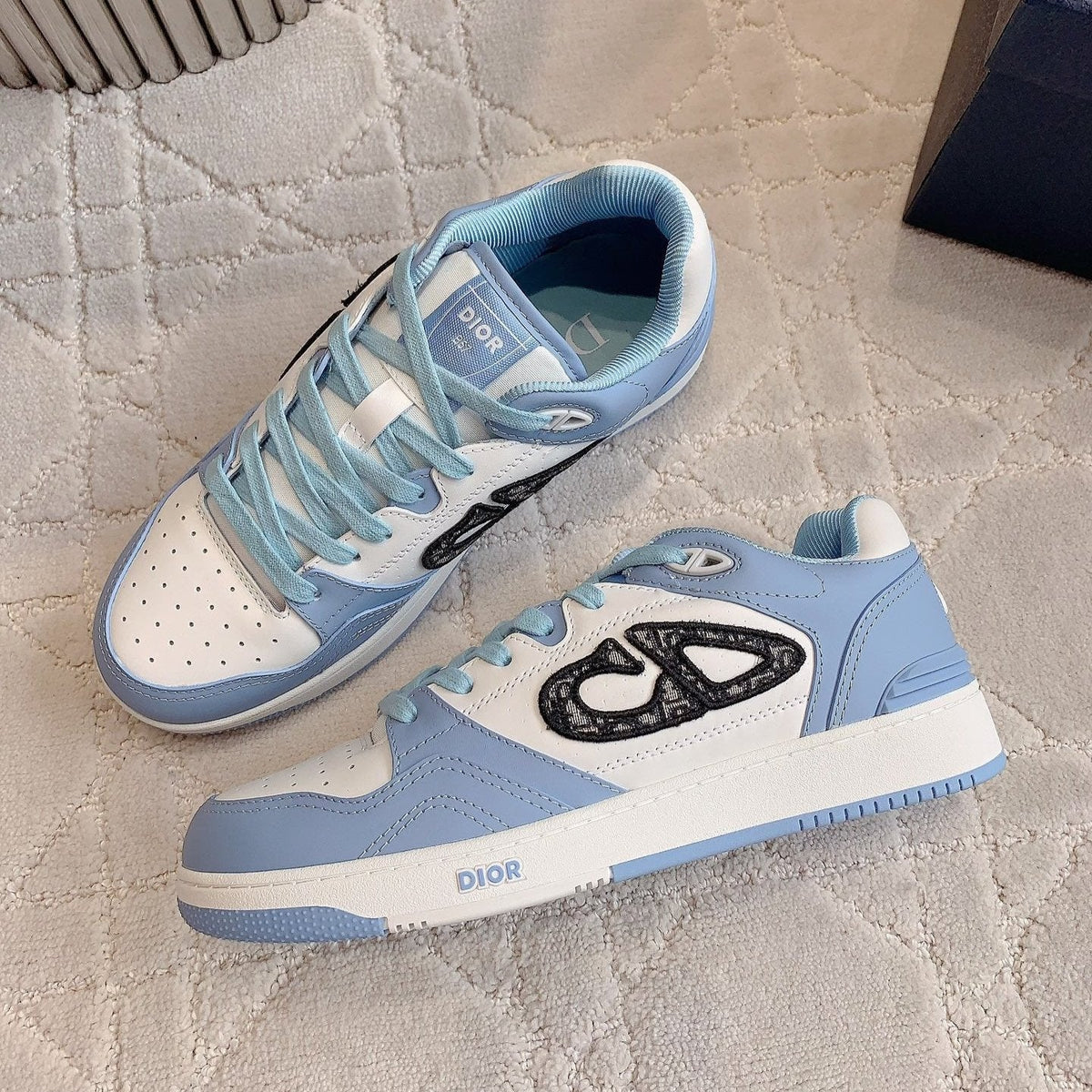 CD B57 Mid-Top Sneaker White Mix Light Blue Calfskin And Oblique Jacquard