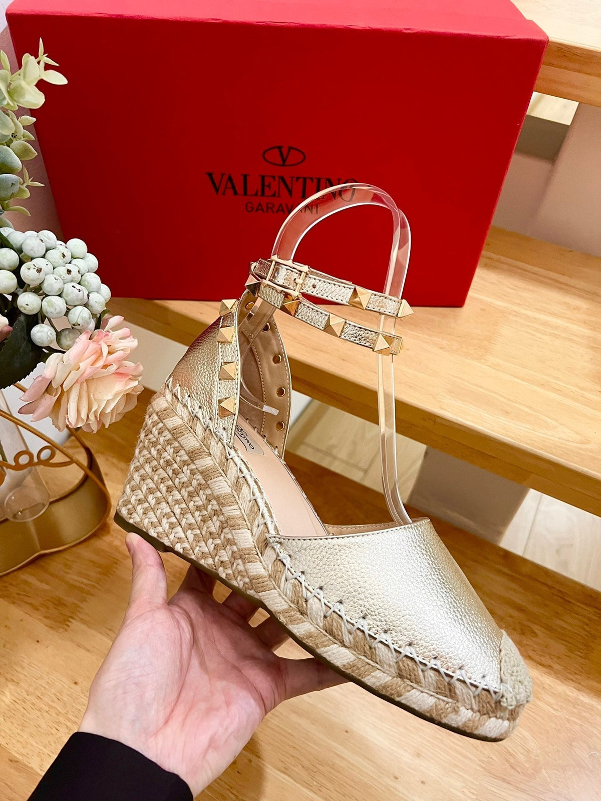 Garavani Rockstud Wedge Espadrilles In Light Yellow Metallic Cowhide And Raffia 852842