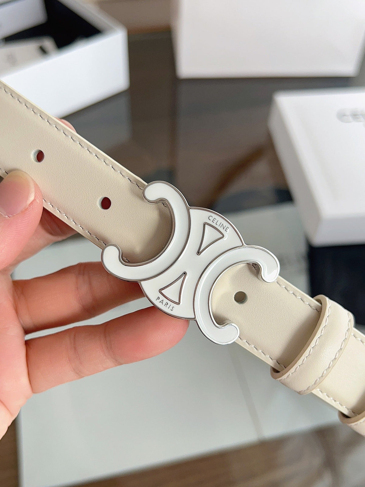 CELINE 26S BELT 25 MM IN CREAM WHITE CALFSKIN 669839
