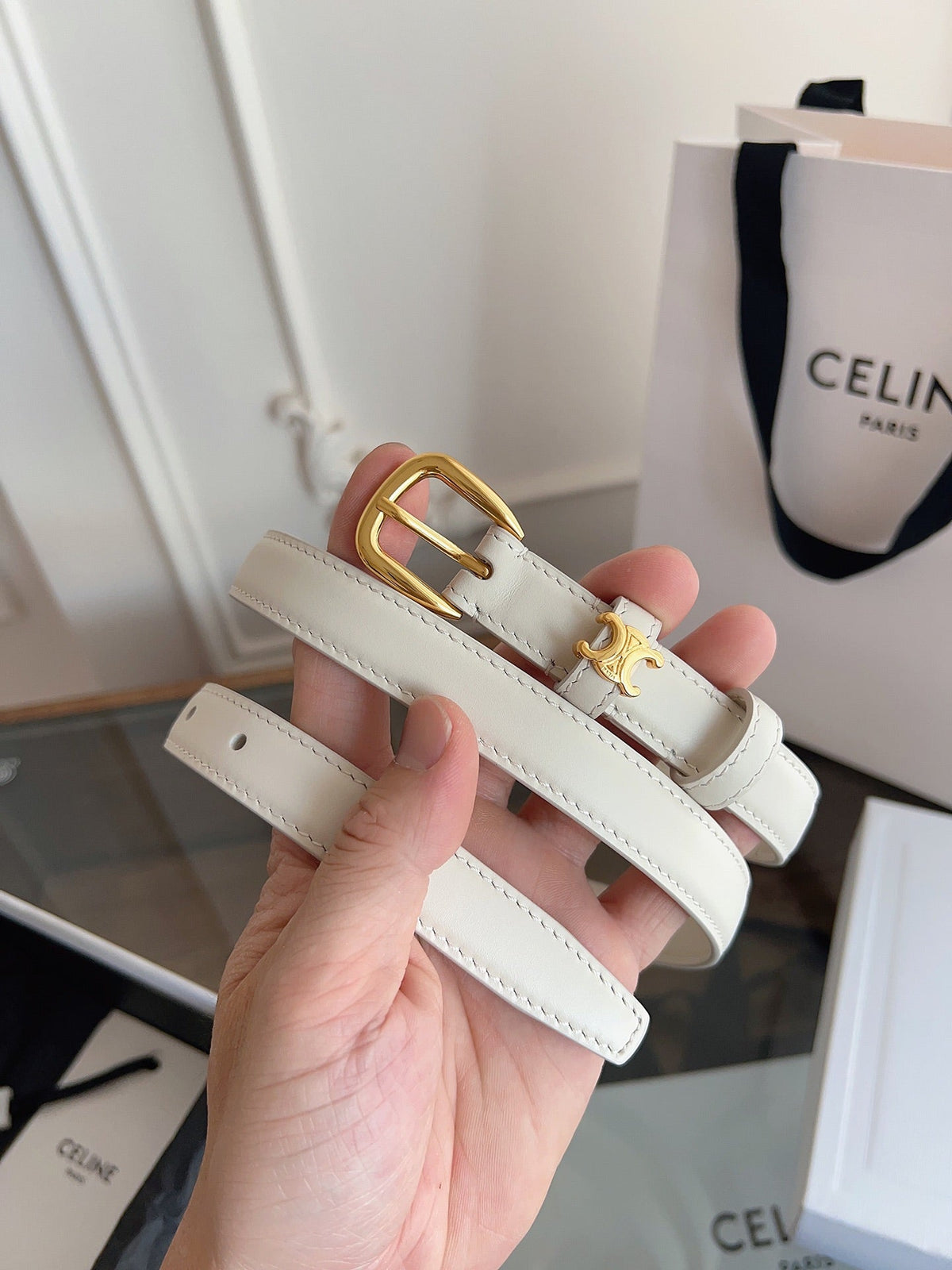 CELINE 26S BELT 18 MM IN CREAM WHITE CALFSKIN 658525