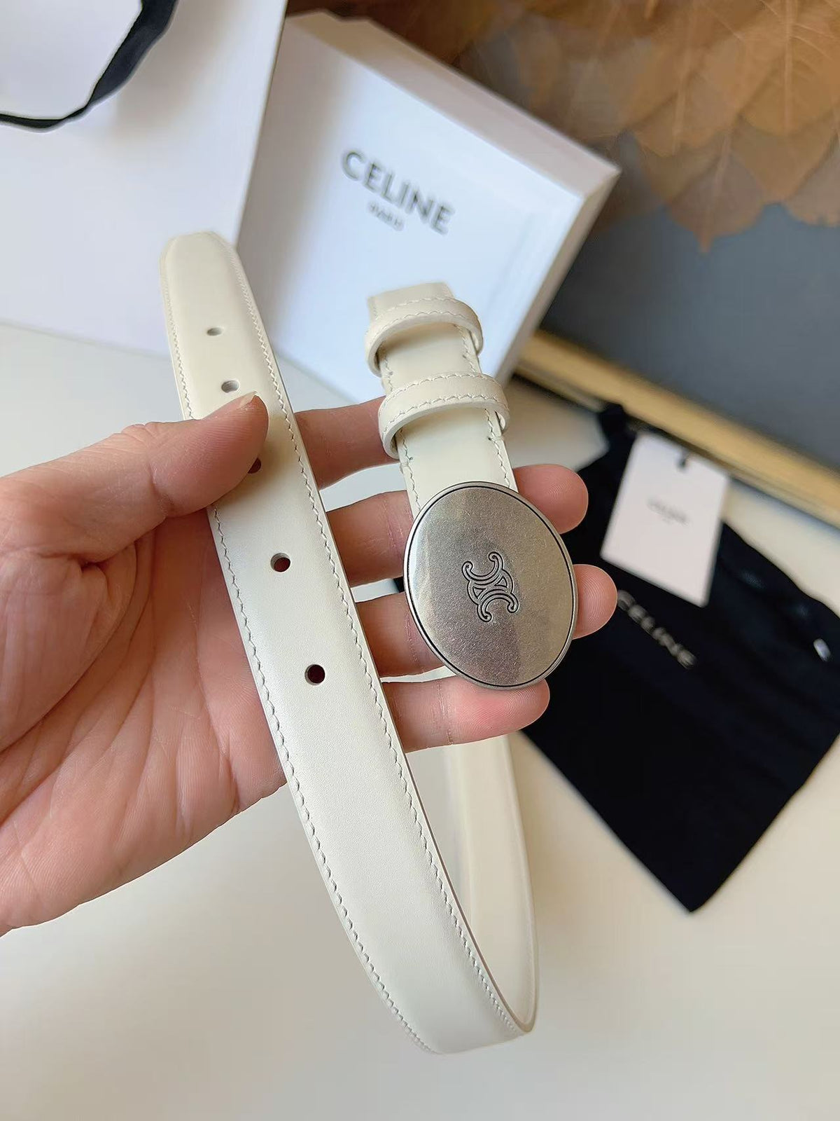 CELINE 26S BELT 25 MM IN WHITE CALFSKIN 672302