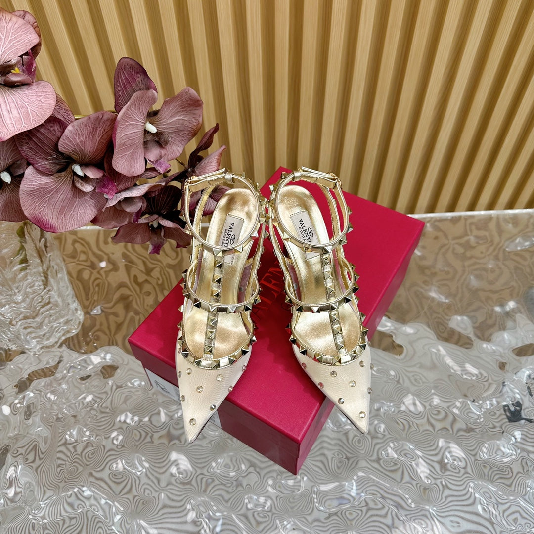 ROCKSTUD MIRROR-EFFECT PUMP WITH MATCHING STRAPS AND STUDS 95 MM GOLD CALFSKIN AND MESH
