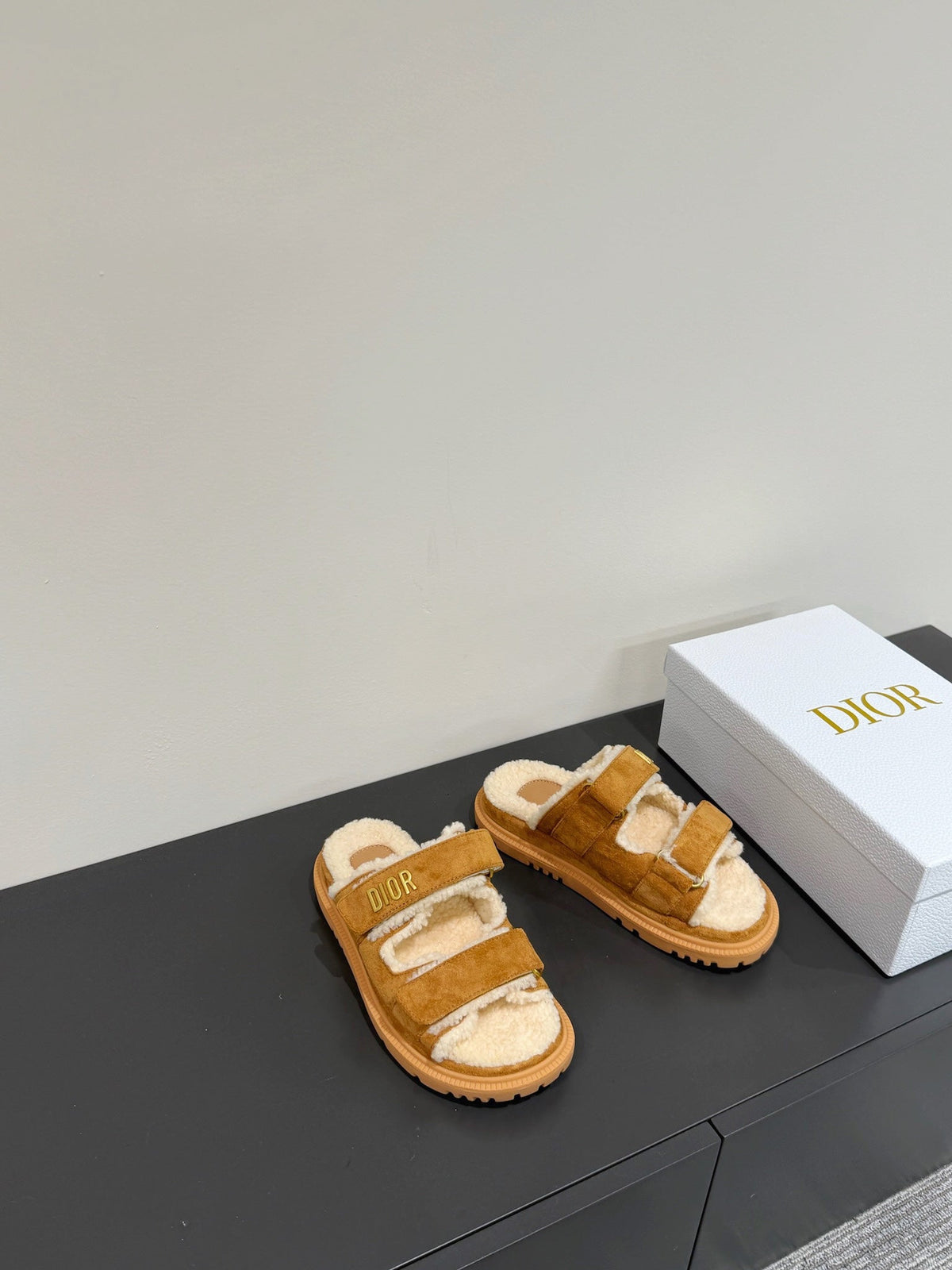 Dioract Slide In Caramel Suede And Wool Fleece Lining 109877