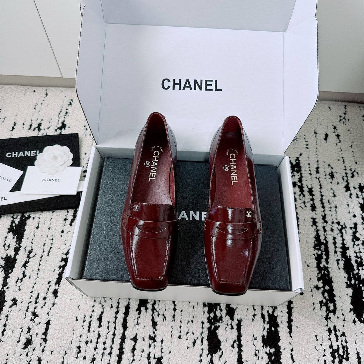 CC AW26 Mocassins Falt Bordeaux Shiny Leather 942739