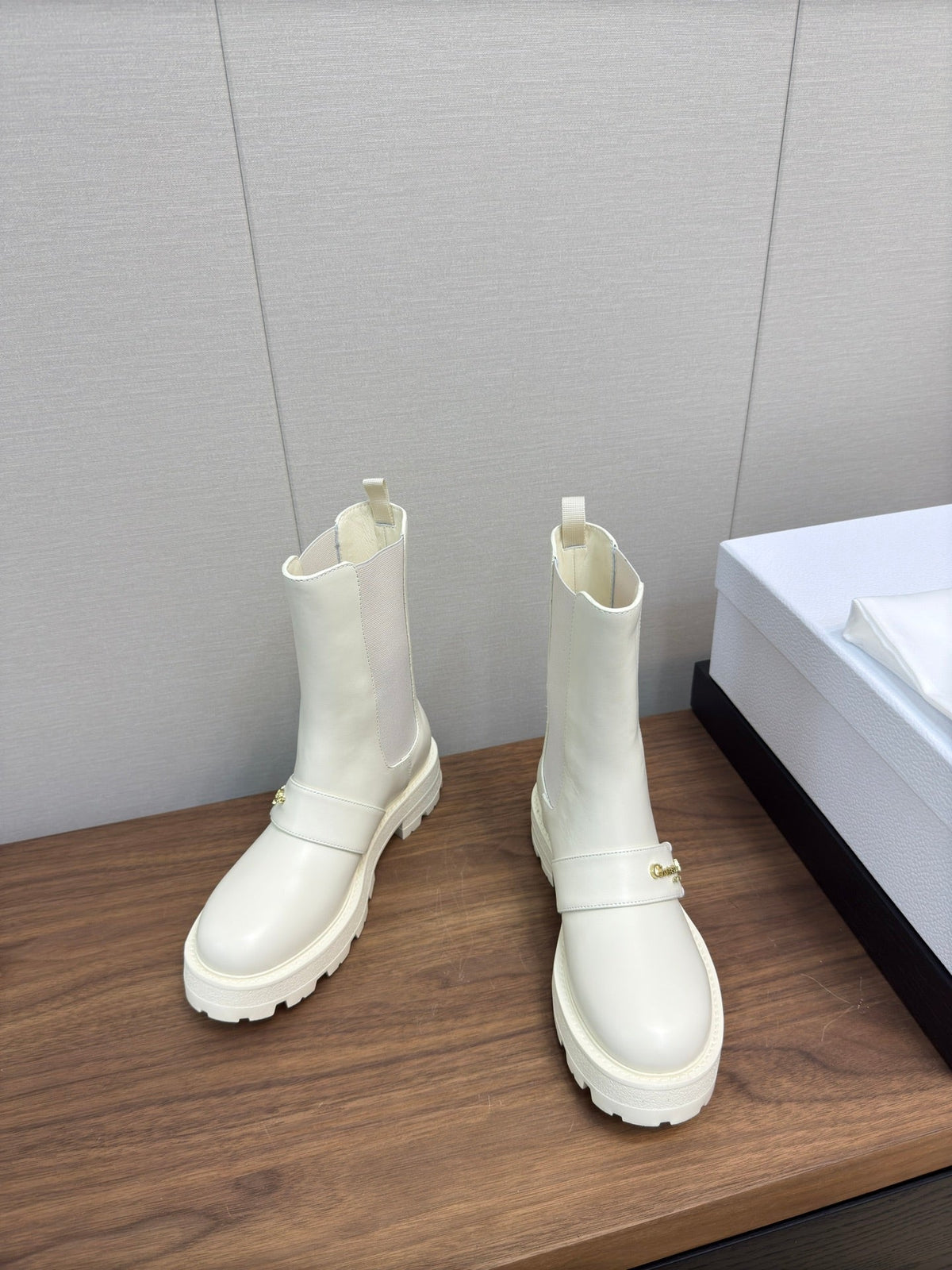 CD D-Quest Ankle Boot 40mm In White Calfskin 112935