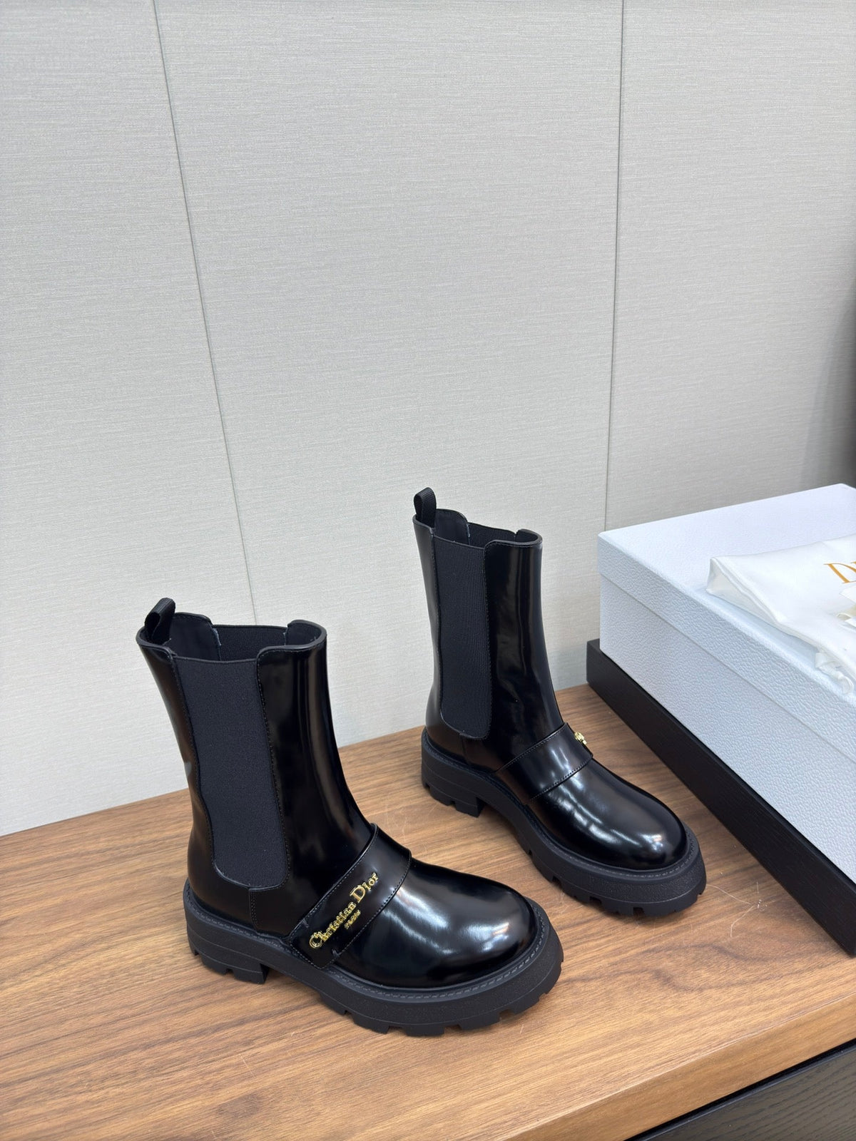 CD D-Quest Ankle Boot 40mm In Glossy Black Calfskin 112937