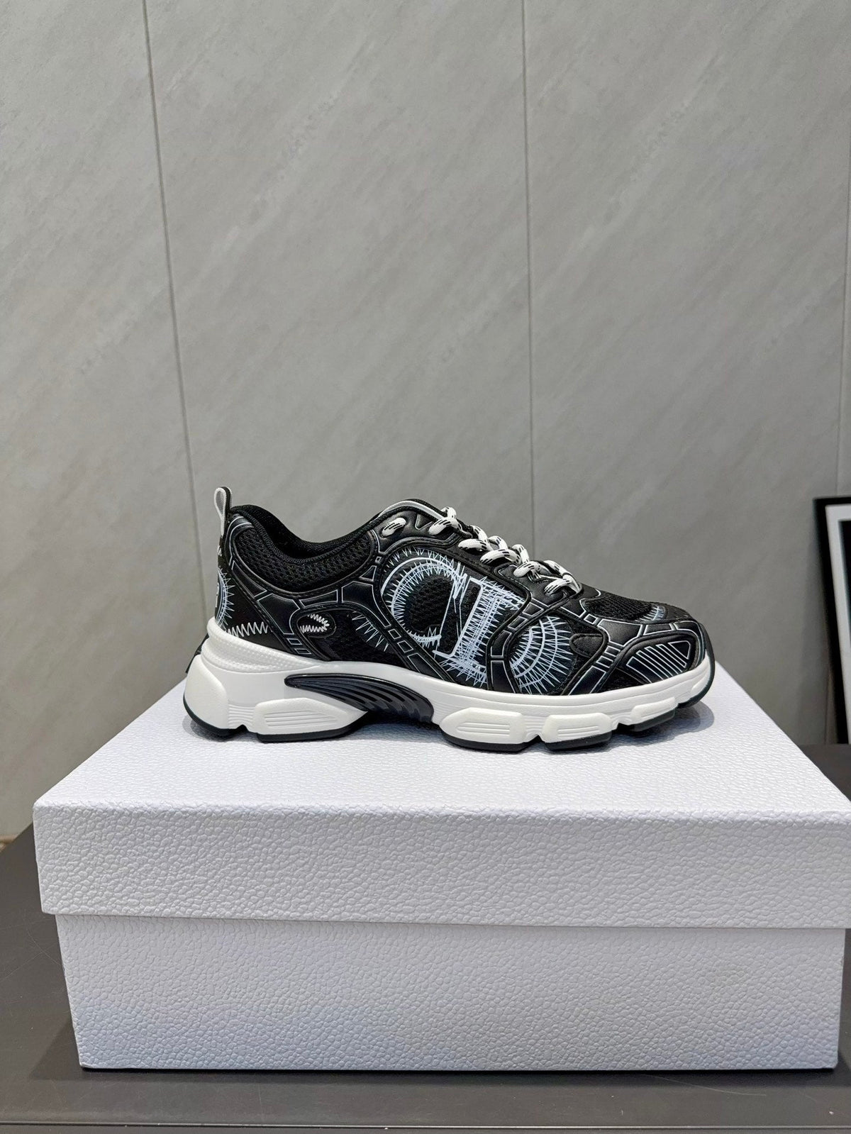 CD platform casual sneaker black white suede mesh 539674