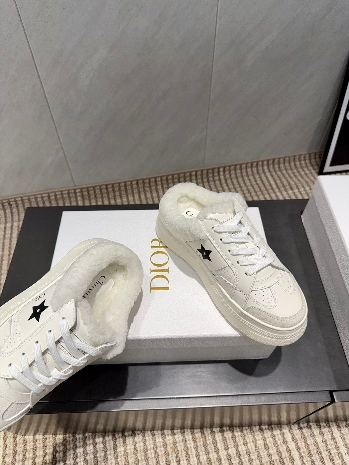 CD Star sneakers white cowhide wool 539688