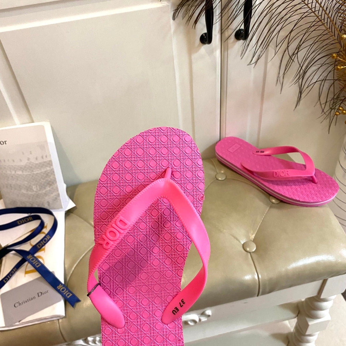 CD Thong Sandal Hot Pink Rubber 687622
