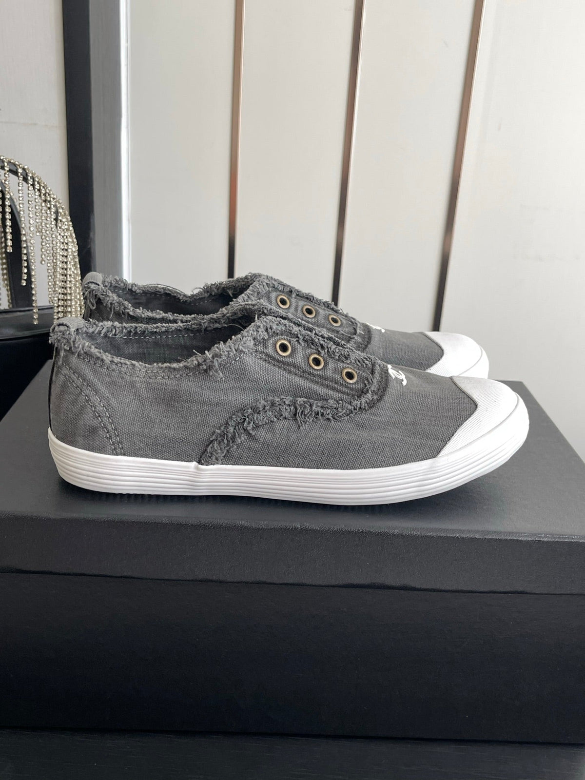 CC 26s Laceless Canvas Sneakers Dark Grey Canvas 945155