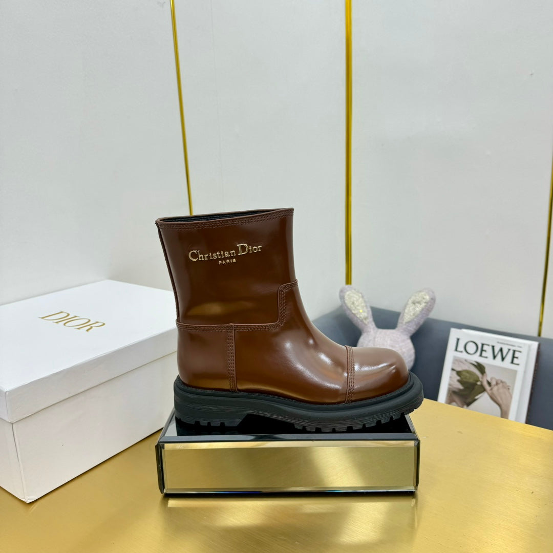 CD Ankle Boot In Glossy Brown Red Cowhide 111760