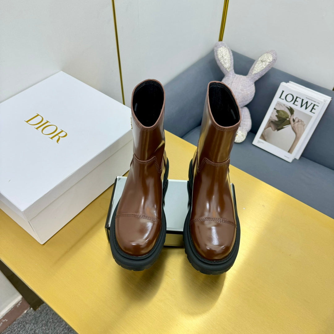 CD Ankle Boot In Glossy Brown Red Cowhide 111760