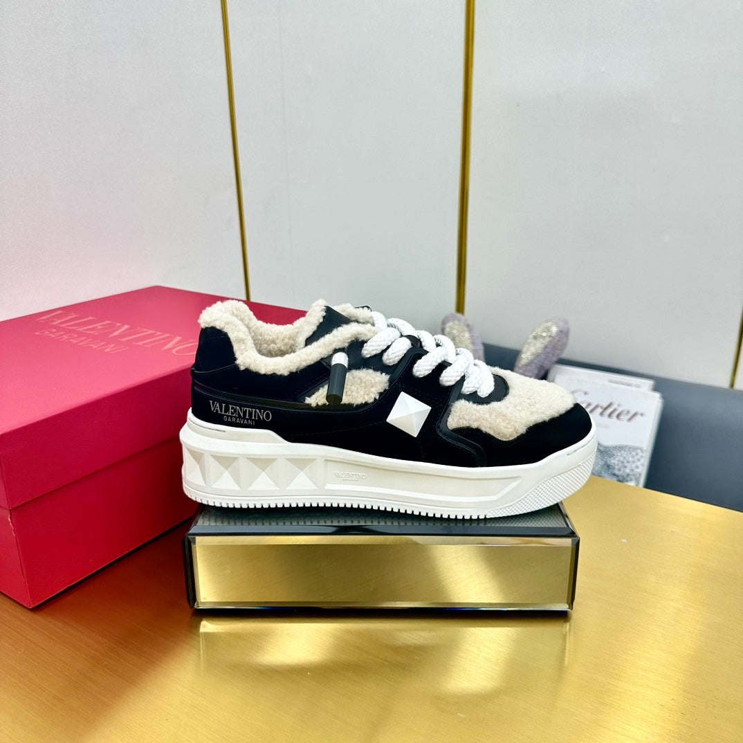 One Stud Xl Trainer 65mm In Black Mix White Suede Lined With Wool Fleece 994610