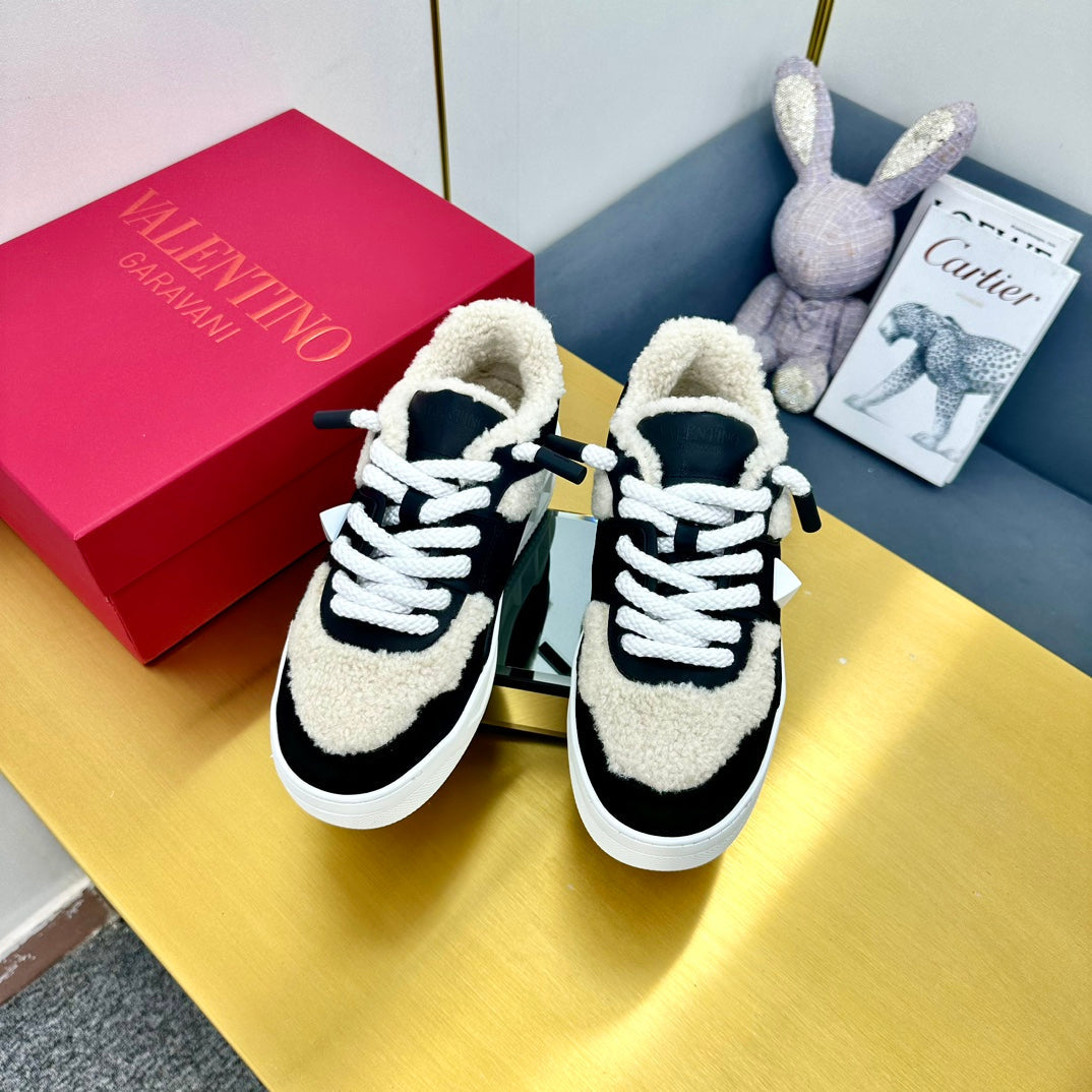One Stud Xl Trainer 65mm In Black Mix White Suede Lined With Wool Fleece 994610