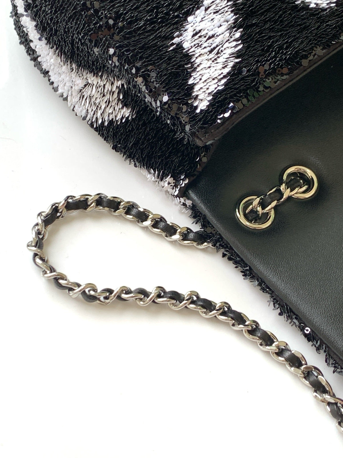 CC 2025 Flap Bag Black White Sequin 298200