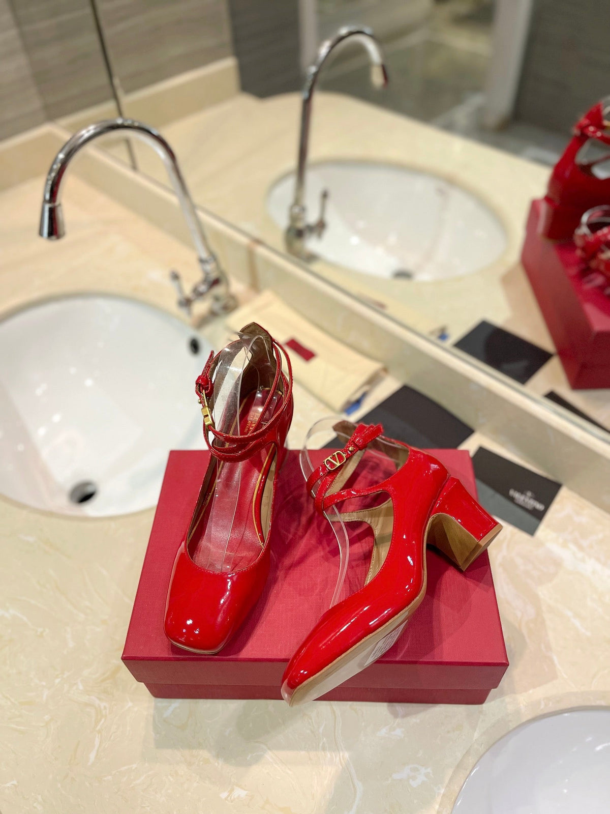 VT 26s VLogo Block Heels Red Patent Leather 985376