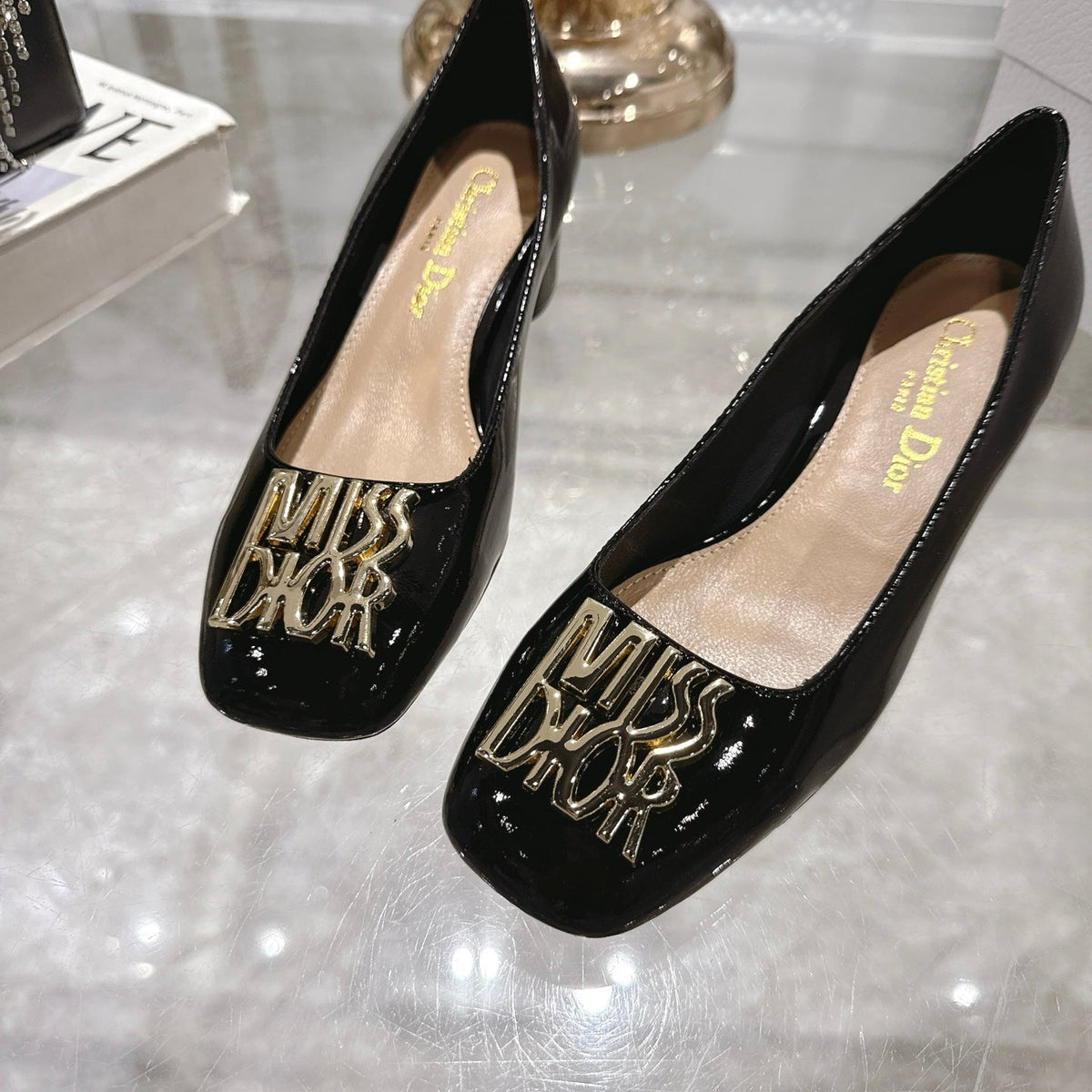 CD 25 Pump Heel Height 3cm Black Patent Leather 393413