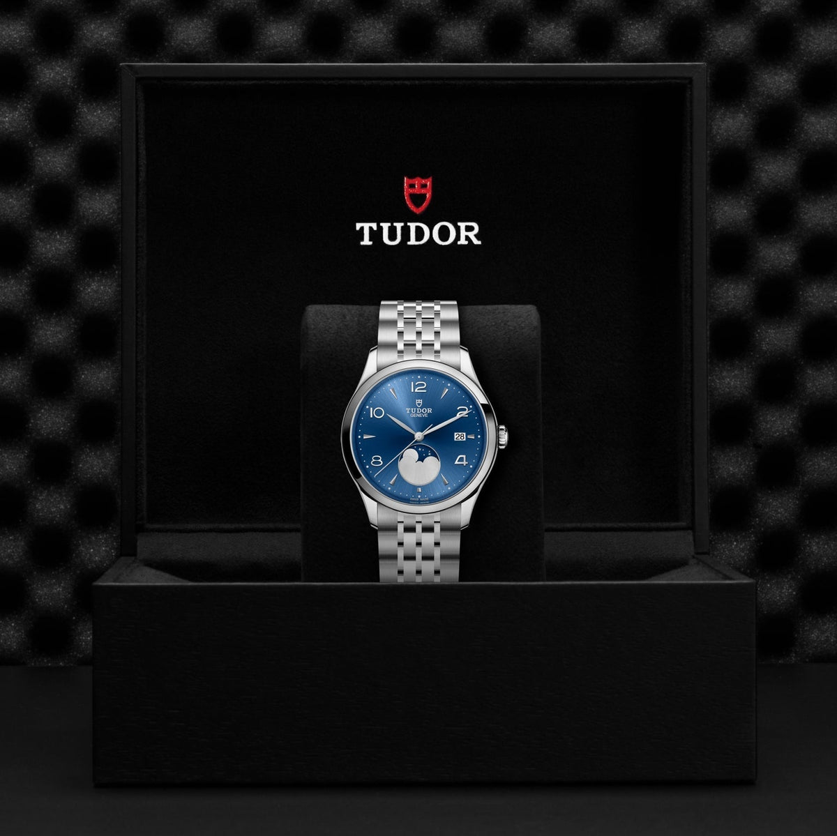 1926 Luna 39mm - Blue on Bracelet