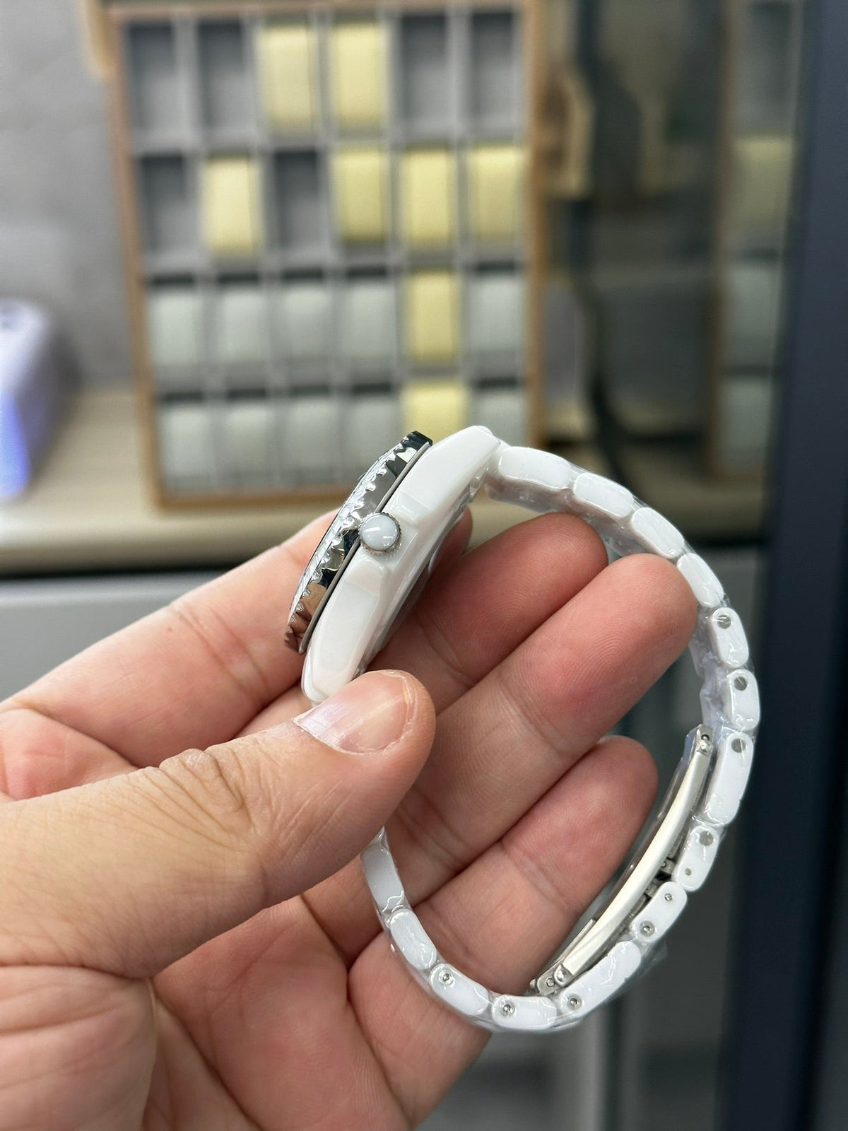 J12 33MM DIAMOND BEZEN WHITE CERAMIC STEEL