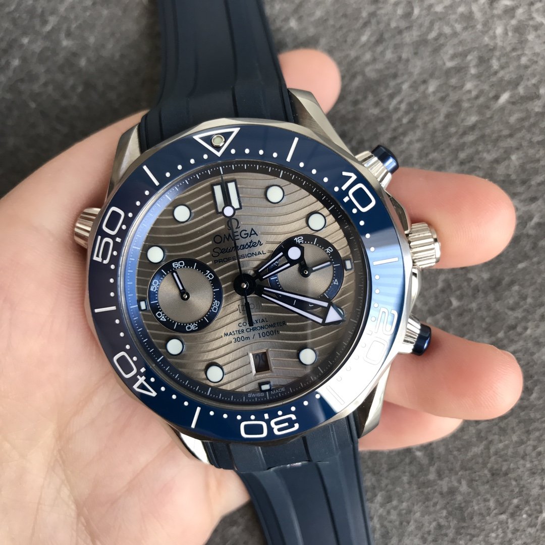SEAMASTER DIVER 300M CO-AXIAL CHRONOGRAPH 44MM GREY DIAL