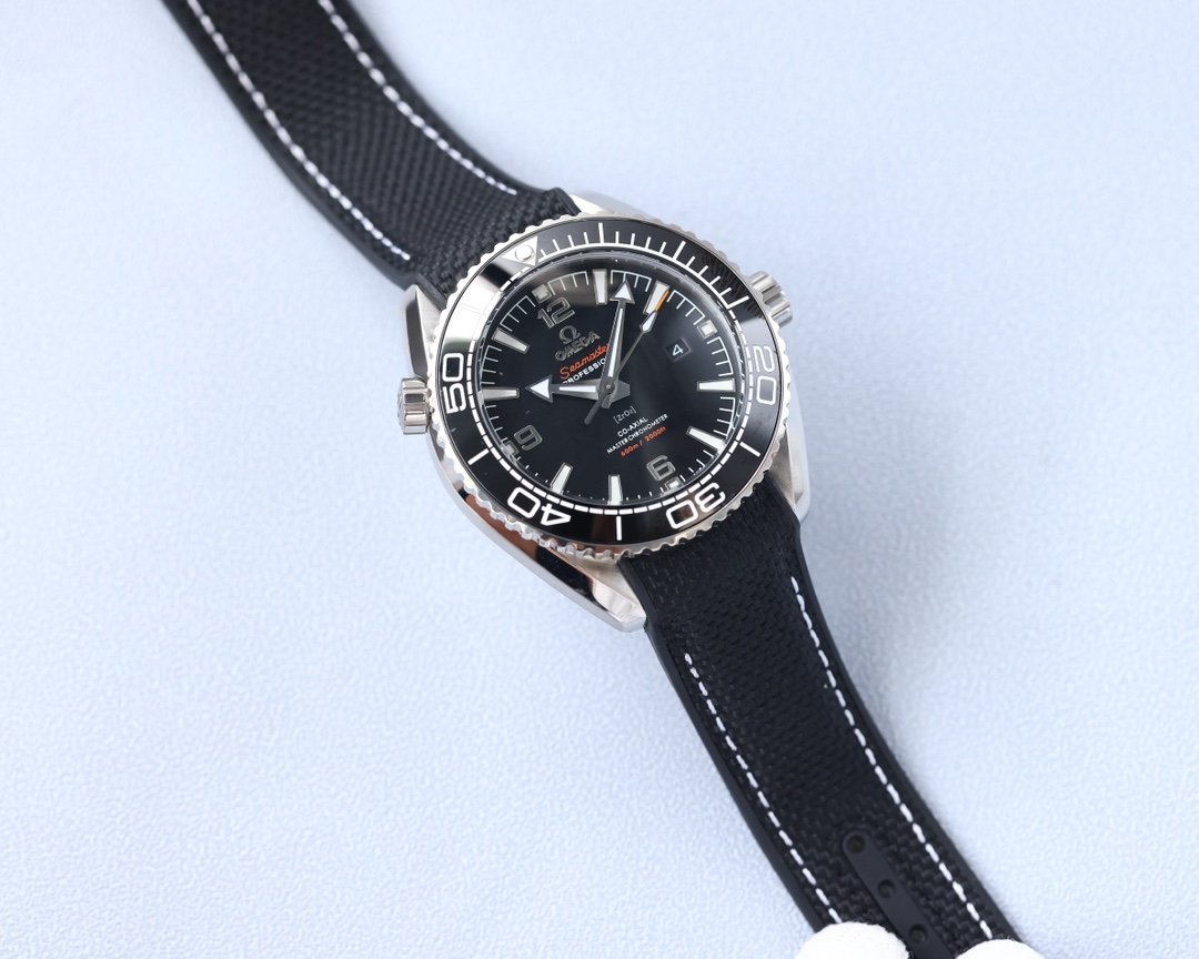 SEMASTER PLANET OCEAN 600M BLACK CERAMIC TEXTILE