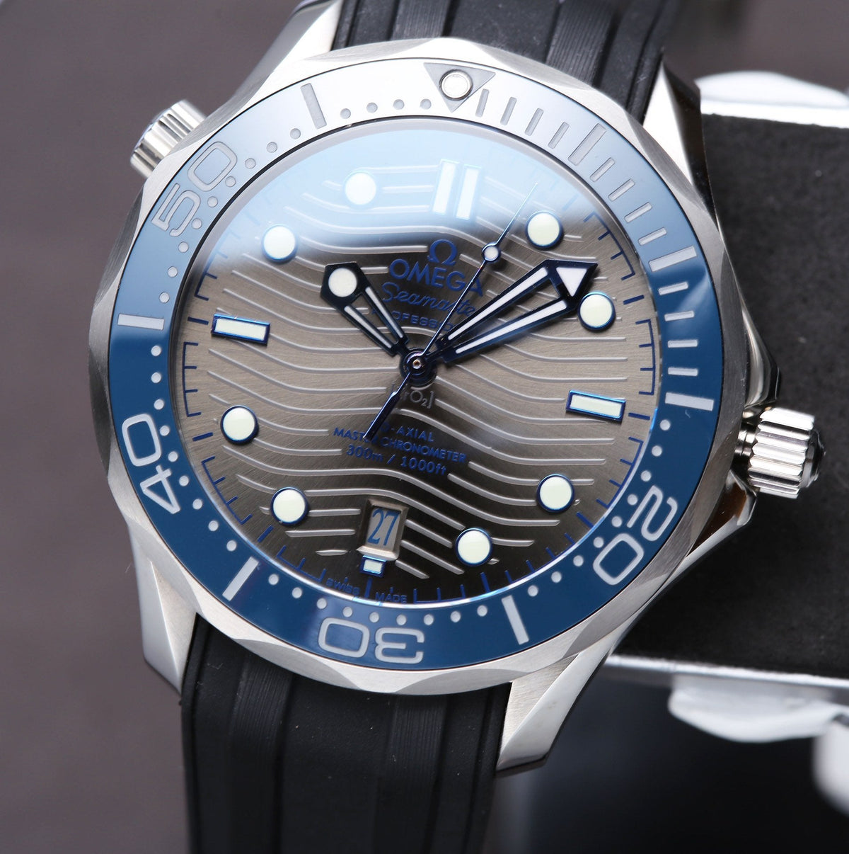 SEAMASTER DIVER 300 GREY DIAL BLACK RUBBER