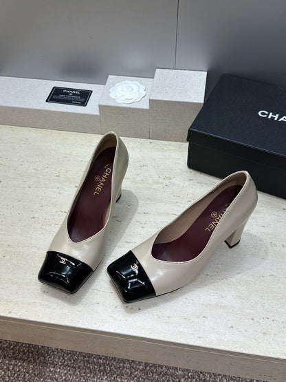 CC Square Toe Block Heel Pumps 90mm Beige Black Patent Leather 896861