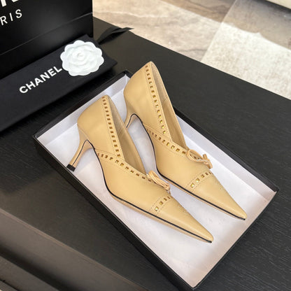 CC Bow Pointed Toe Pumps 6.5cm Beige Leather 912932