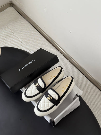 CC Quilted Logo Loafers White Leather 914189