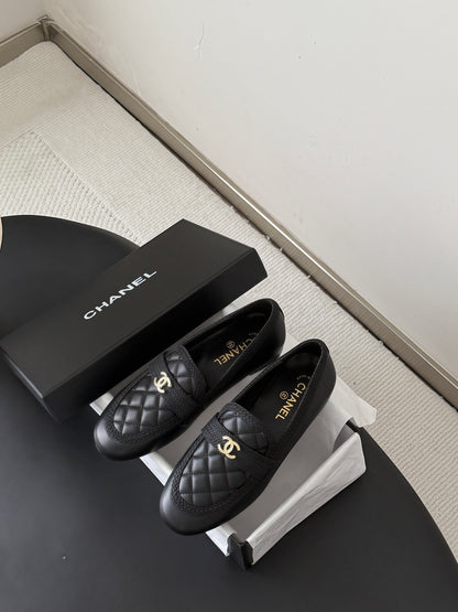 CC Quilted Logo Loafers Black Leather 914186