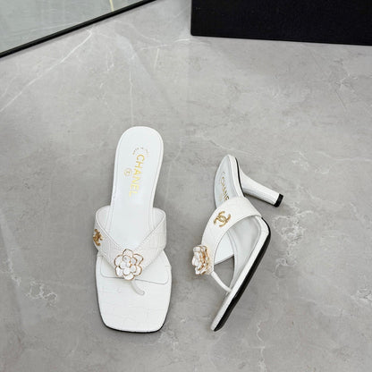 CC 26A Camellia Double C Thong Sandals 8.5CM White Stone-Grain Cowhide 938250