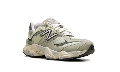 9060 GS "Olivine" GC9060EE