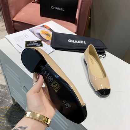 CC 26s Ballet Flat Black Beige Patent Leather 868440
