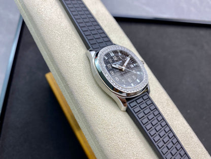 PATEK Aquanaut 35.6mm Black Diamond