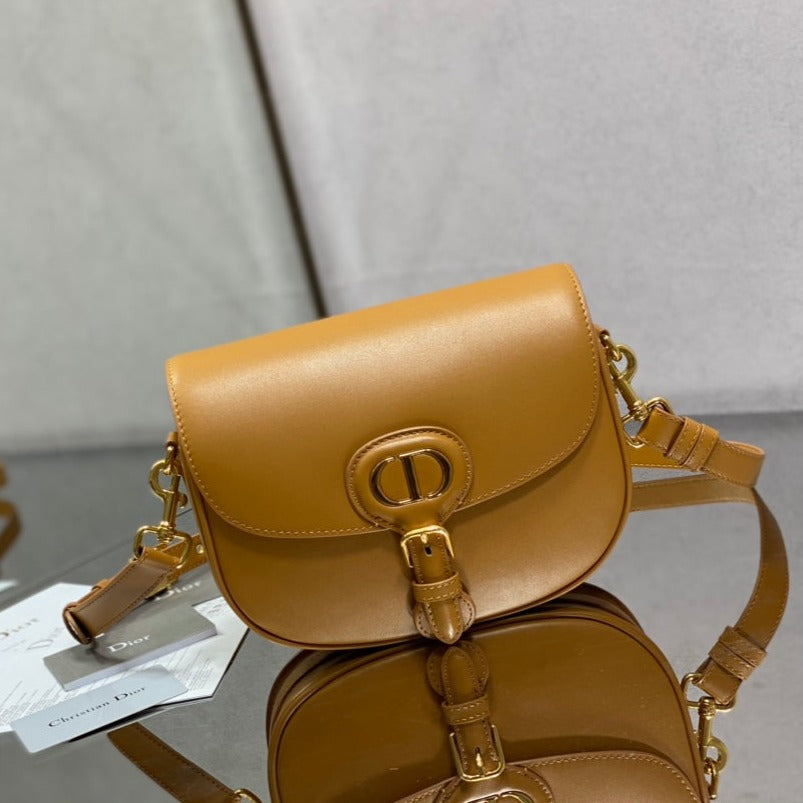 MEDIUM CD BOBBY 22CM BROWN CALFSKIN GOLD HARDWARE