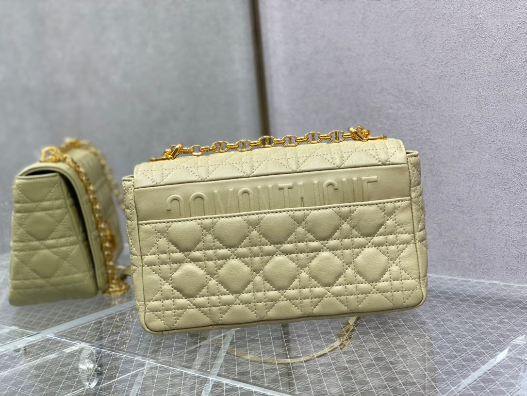 medium caro 25.5 light yellow calfskin
